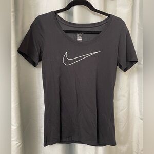Nike scoop neck tshirt size small